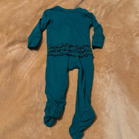 GUISBY Footies Ruffle Sleepers 0-3 - Picture 5 of 9